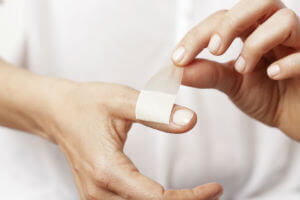 bandaging bleeding finger
